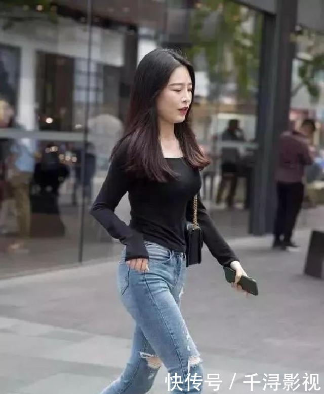  「女性」牛仔裤轻松修饰女性纤细身材，魅力高挑，美无可代替！