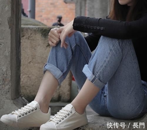  「飞跃帆布」谁说只有匡威才最时髦？下面这几款鞋子甩它几条街，学生党必备