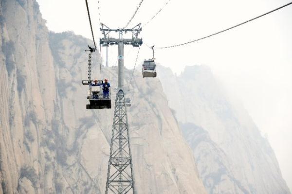 绝壁上的“天路医生”