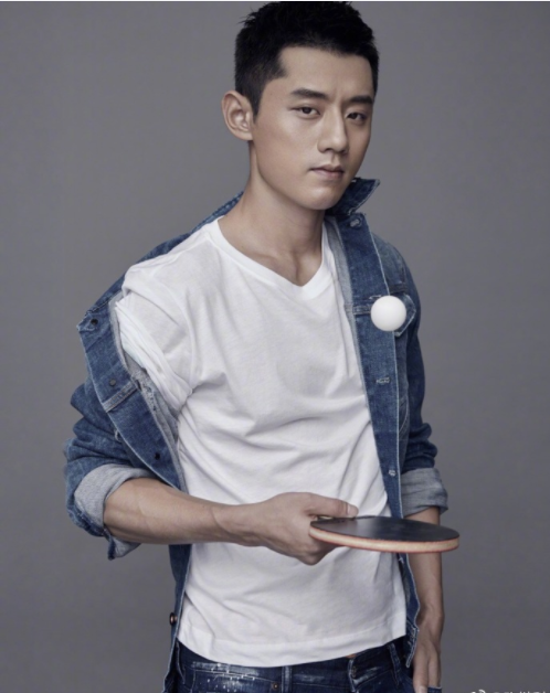 张继科景甜七夕零互动，知情人爆料真相，网友：难道魔咒还没过去