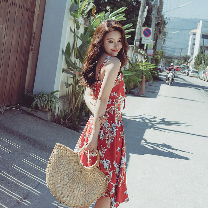 小清新长裙来了，穿上显瘦又修身呢