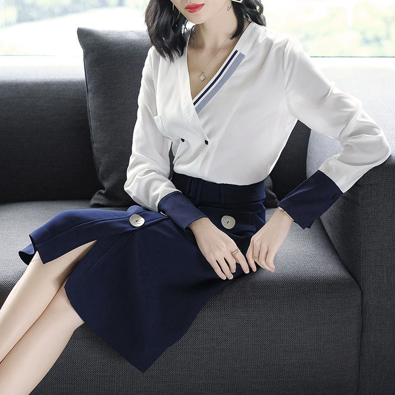 再漂亮的女人也别穿打底裤，瞧这种刚上新的套装裙，洋气有女人味