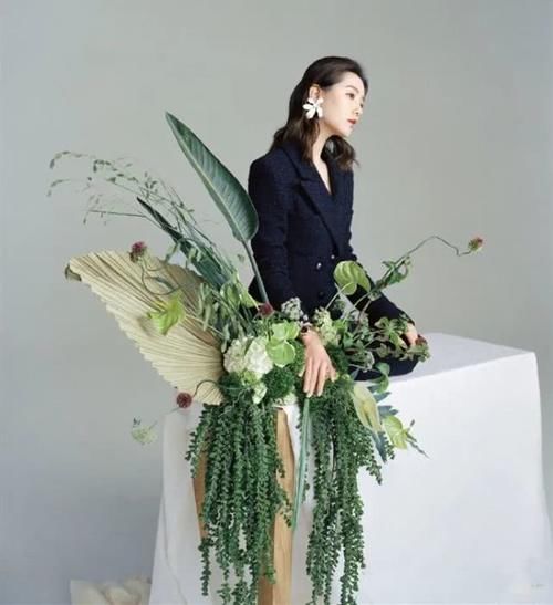  [刘诗诗]“口红叠涂”就该先涂浅色后涂深色？原来这么多年一直做错了