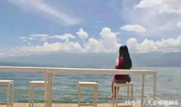 4年前离职写下“世界那么大,我想去看看”的女教师现在怎样了?