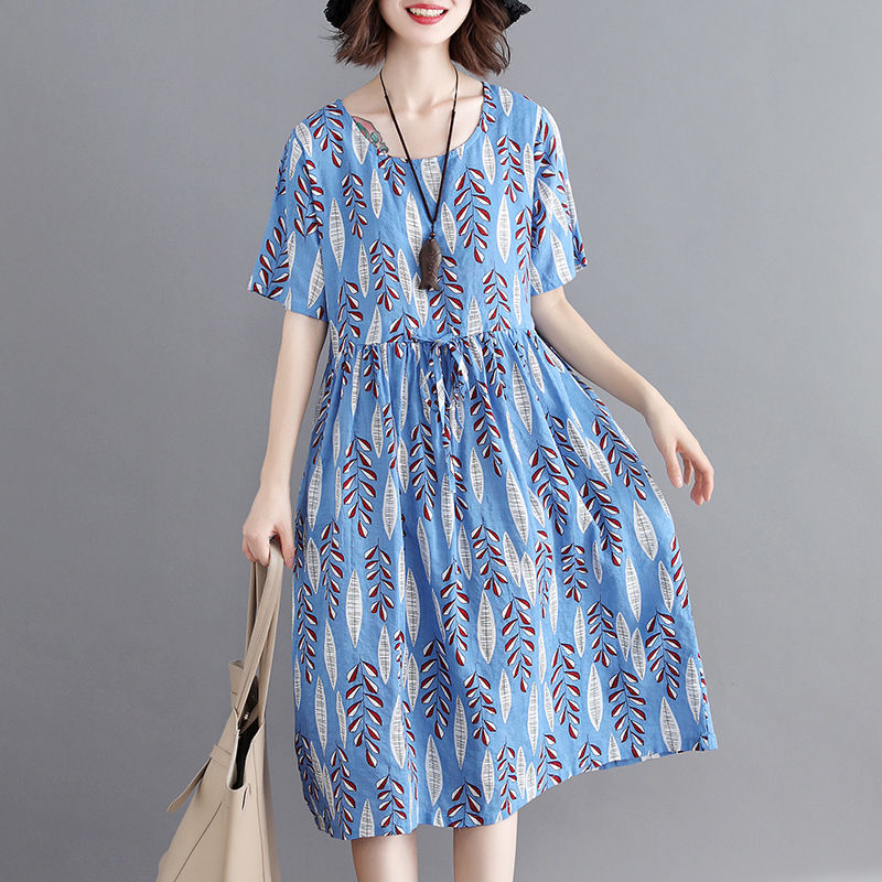 我的天啊!47岁的老婆真敢穿，时尚连衣裙，款款显瘦显嫩美