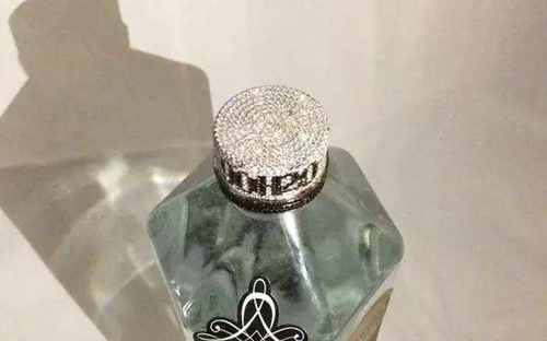 世界上最贵的一瓶矿泉水，瓶体由纯金打造，游客：喝的是金子