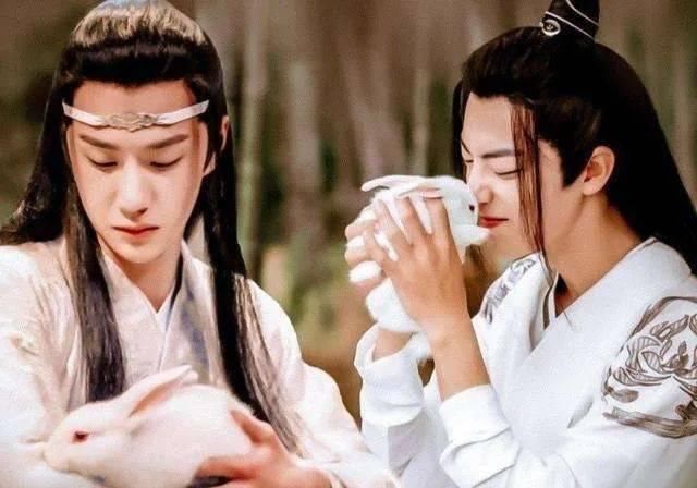  『吐血』王一博《陈情令》初始定妆曝光，脸大三八眉太辣眼，抹额让原著党吐血