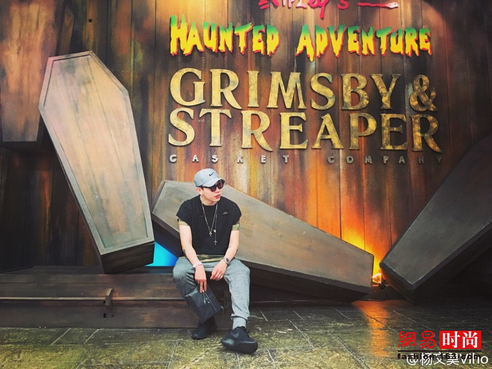 被耽误的穿搭博主 杨文昊私服酷帅范儿十足