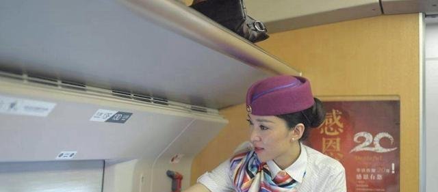  乘务员：火车卧铺，为什么要“收走”车票乘务员讲了实话