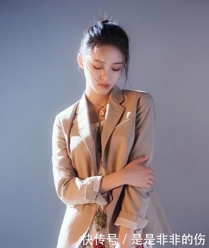 「美美」女孩们如何美美地去复工?来康康今年流行的这些穿搭风格吧!