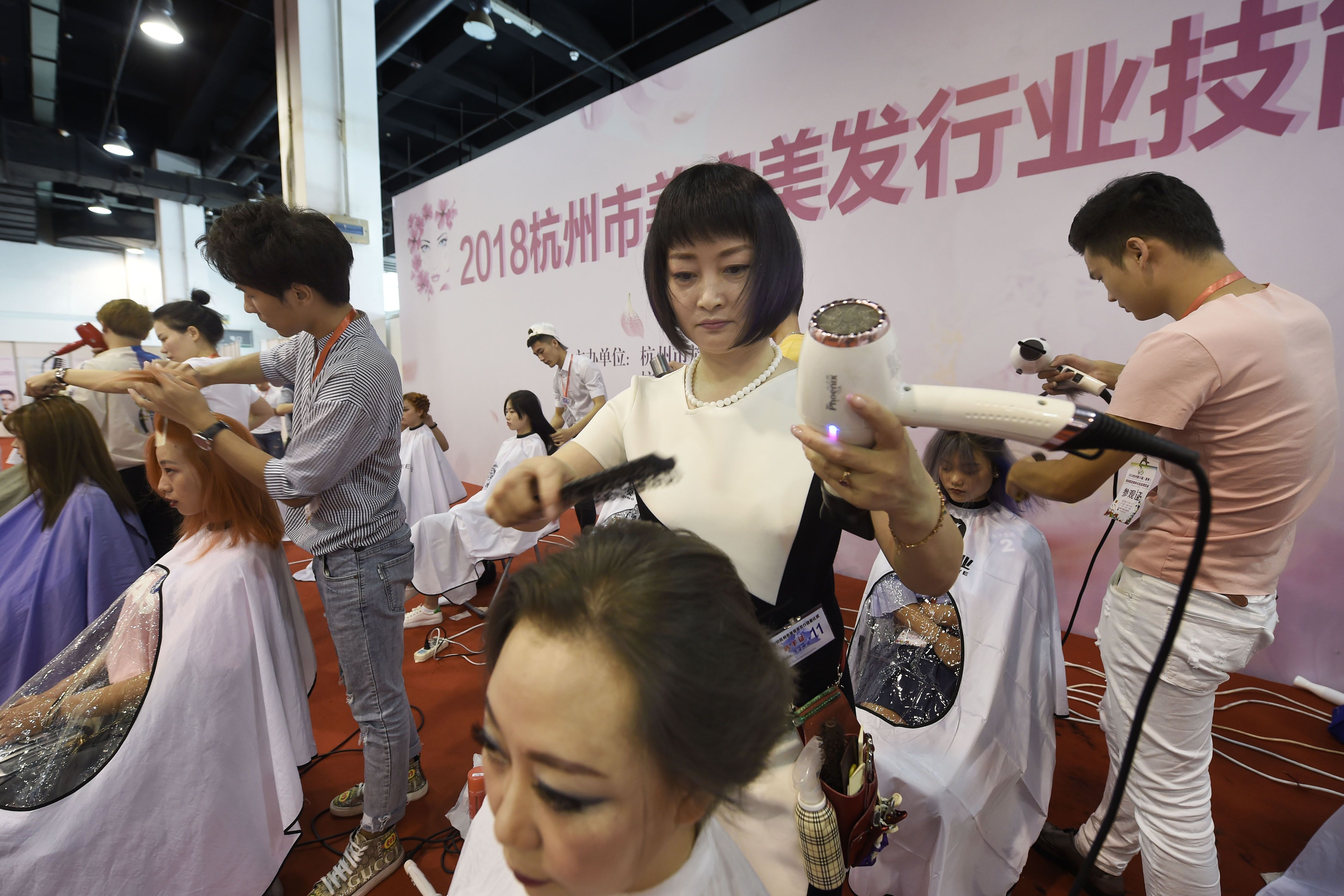 美人美己 悦人悦己 2018年杭州市美容美发职业