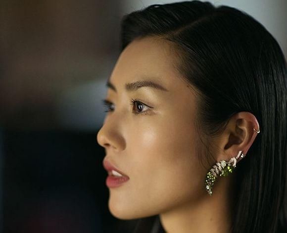 单眼皮女生眼妆学会这样画，也能拥有“大表姐”的高级妆感！