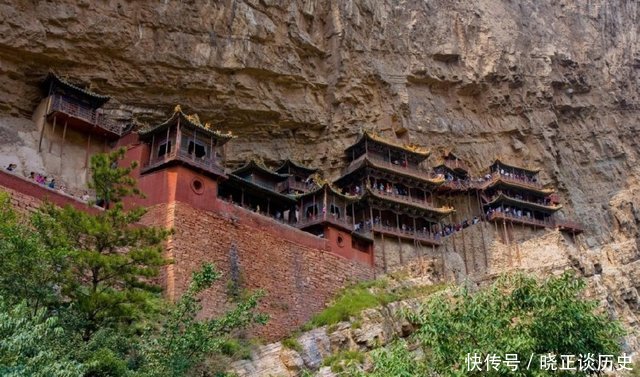 中国最牛的寺庙建在距地面50米悬崖峭壁，屹立一千五百多年不倒