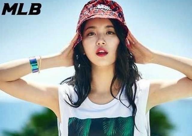 正确的戴帽子方式才会显脸小，跟电视剧女主提升整体造型