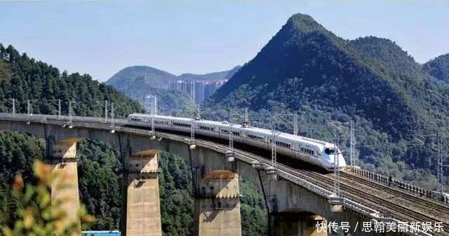  「地上」印度专家看不懂中国为何中国高铁不建在地上，偏耗巨资