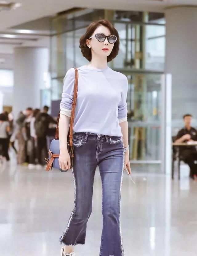  「女人」越来越有气质的女人，穿衣打扮都有这5个特征，老了也是一枝花