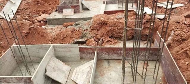  「混凝土」施工队不会告诉你，原来这才是导致砖墙出现蜂窝、孔洞的真正原因