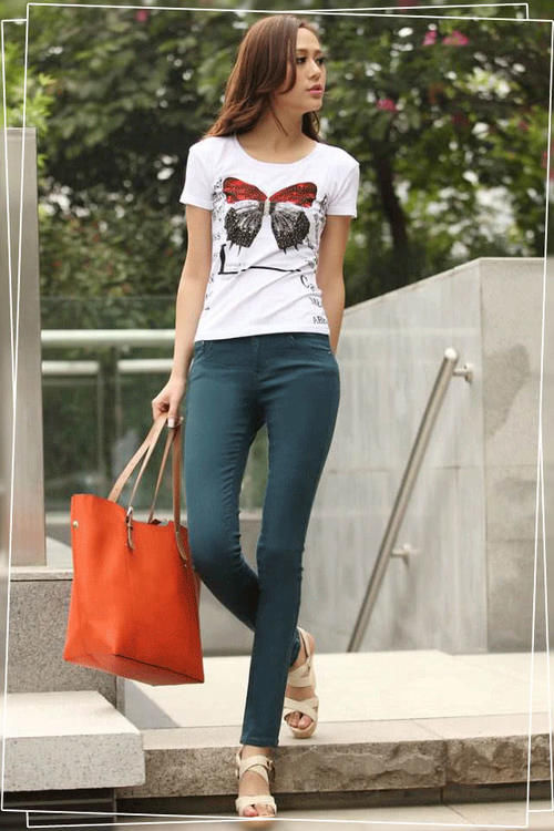 看起来:看起来也比较上档次,牛仔裤修身效果非常好