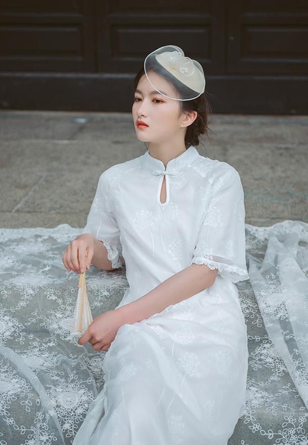  『改良后』今年这款“旗袍裙”火的一塌糊涂，优雅自然，美得清新脱俗又显瘦