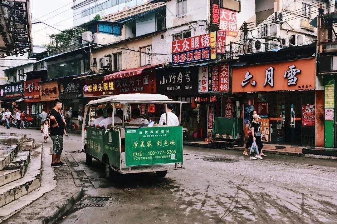 没见过香港的“棺材房”，就别说自己过得不幸福
