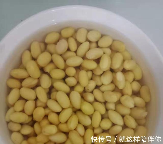 肉丁烧豆■天然“黄体酮”终被找到,隔3天吃1回,皮肤紧致有弹性,人更美!