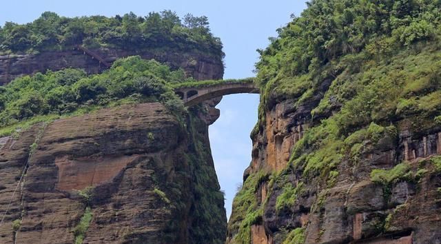 江西龙虎山道教正一派祖庭，历代天师沿守1800余年|郑周友