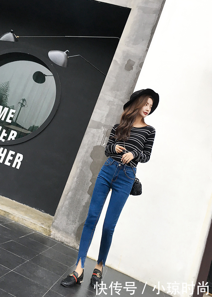 紧身牛仔裤轻松穿出活力少女风，塑造清新温柔女神范