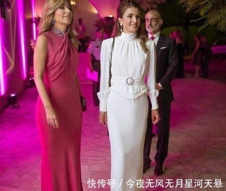  『约旦』约旦王后教我们职场穿搭，7件不同款式衬衫，怎么穿都有范儿