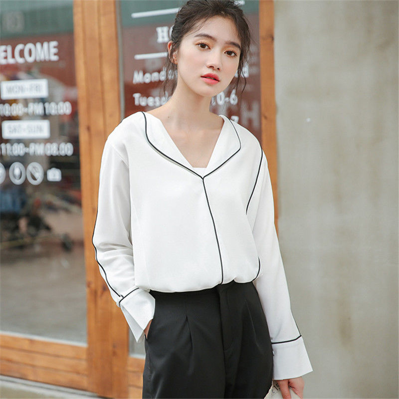 别再穿连衣裙了!爱美女人秋天都这样穿，连背影都美到爆