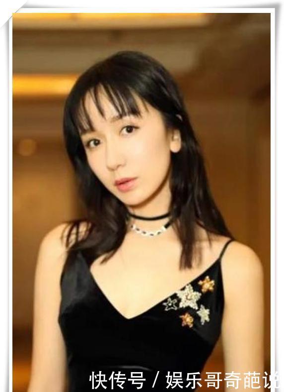 当娄艺潇阿娇同穿一件裙子,终于知道明星脸和网红脸的差距有大了