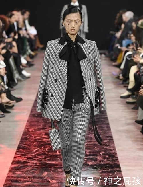 【蝴蝶结】Elie Saab 2020年秋冬系列 清新波点时尚穿出最美高级感