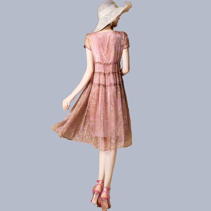 新发现一种裙:“欧货裙”,比旗袍高雅,比真丝高贵,时髦超嫩美