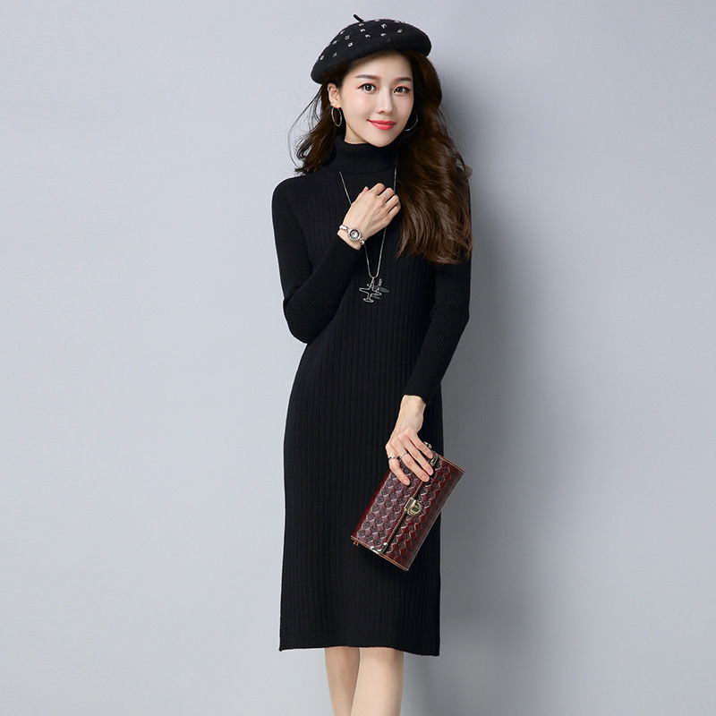 秋天别只会穿风衣,今年流行“毛衣裙+打底裤”,美得无与伦比