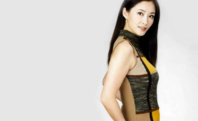  【奋斗】她在娱乐圈奋斗多年，却饱受争议，如今成为一代女强人！
