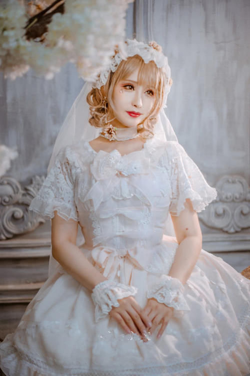 『小裙子』小姐姐的Lolita蕾丝花嫁,美的像仙女,小细腰让人嫉妒!