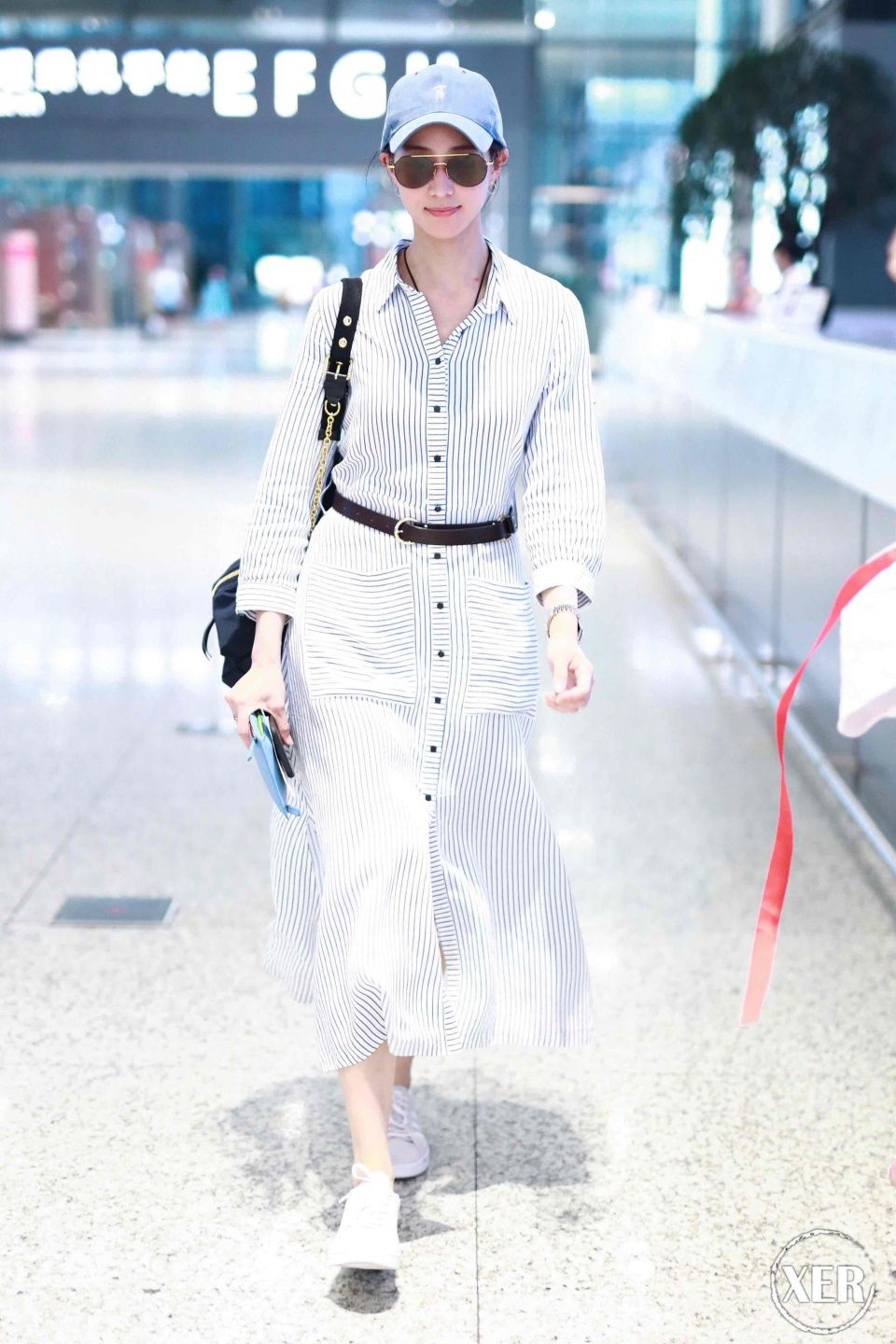 刘雯江疏影穿Zara就敢机场秀?热巴能把三百的裙子穿出三万的效果