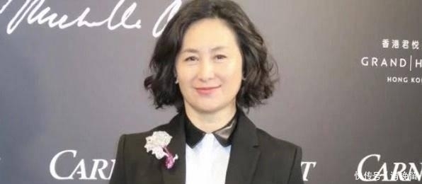  「晋亨秀」李嘉欣与许晋亨秀恩爱领200万生活费，前妻何超琼一件珠宝就花光