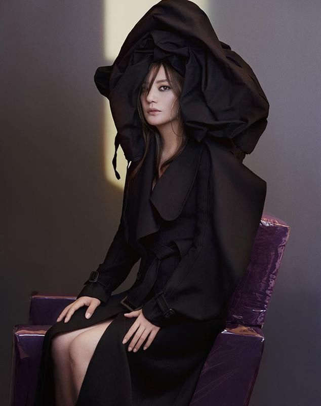 42岁赵薇瘦了真美!“排骨胸”最抢眼，网友:这才是女神该有样子