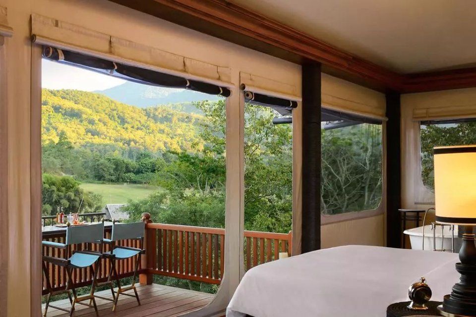 见多了平民王后，低调的比利时王后才是天生贵族!