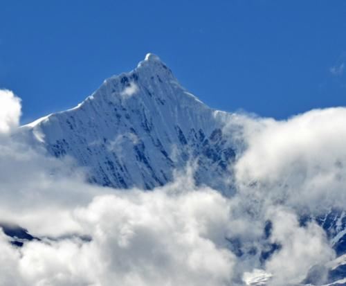 中国被禁止攀登的一座雪山：只可远观，不可亵玩！