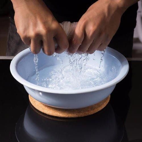  『干燥』春天到了，皮肤容易干燥缺水，应该怎么办？给你支这3个招