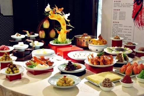  山东的蔬：浩克山东丨山东“巨型食物”之谜