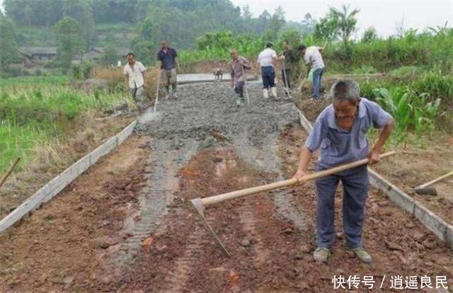  取消@国家已彻底取消三项费用，遇上门收费的，农民可放心大胆举