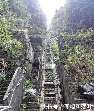 「手机」走进广东大峡谷,拥抱青山绿水蓝天白云,聆听小桥流水!