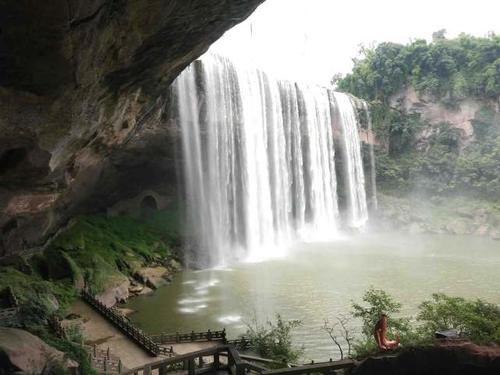 中国面积“最大”的瀑布，被誉为“亚洲第一瀑”，堪称一绝！