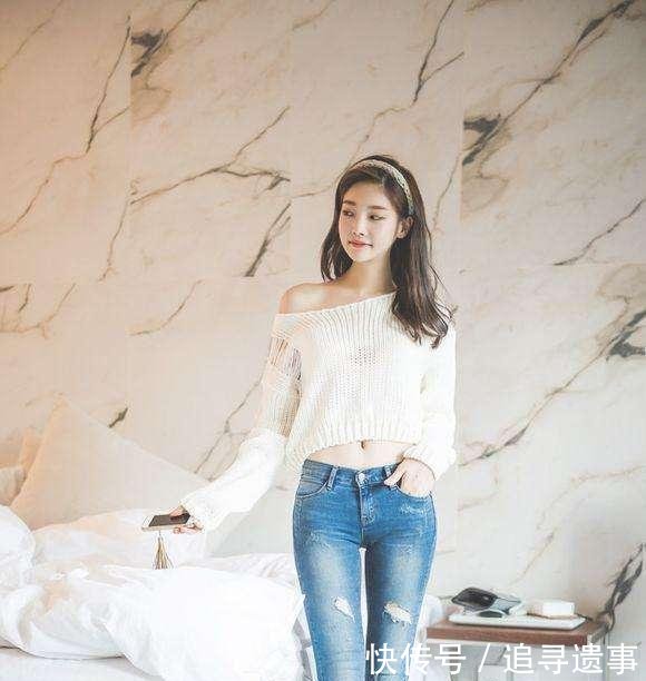 紧身裤时尚甜美, 视觉上更加的靓丽, 衬着妹子气质优雅不俗
