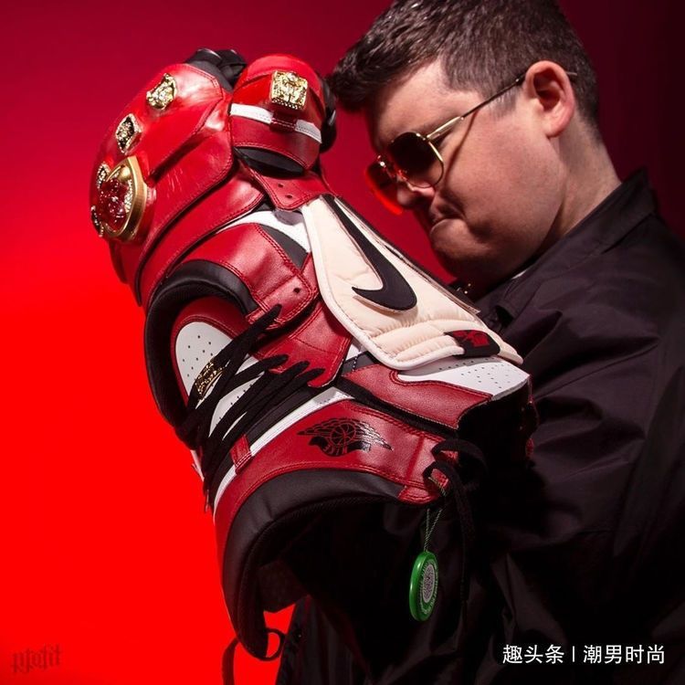 『讲莆田话』敢剪AirMag(曾一双卖出80万)的残暴球鞋杀手太炫酷了
