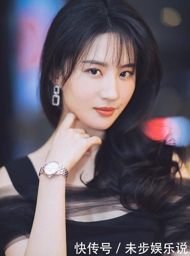 女人■区分女人的“时尚”和“土气”,容貌和身材是次要,主要看这几点
