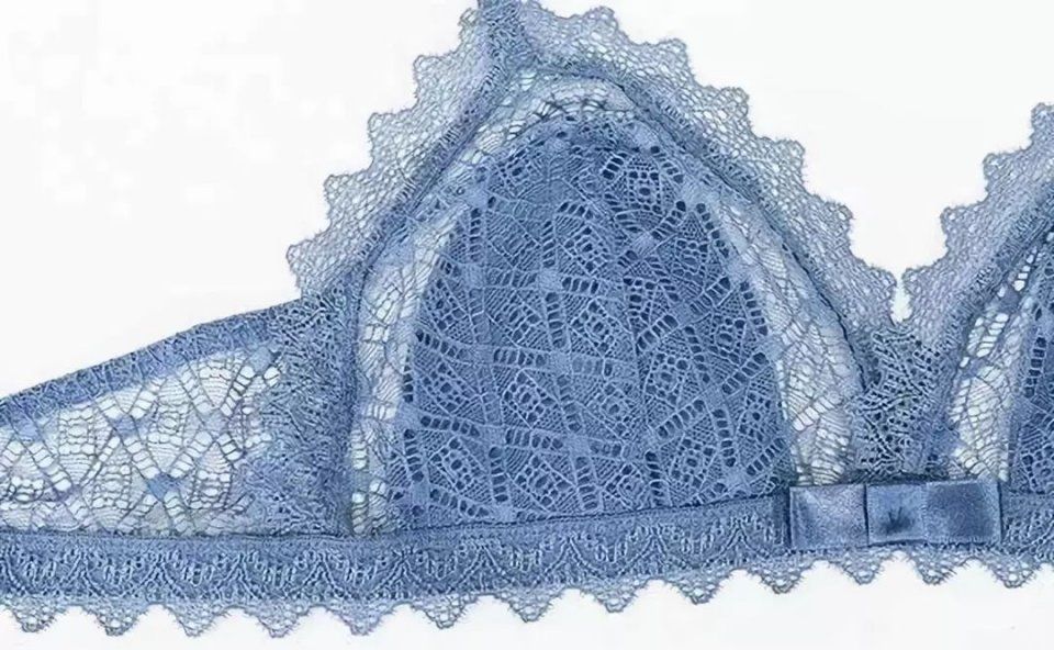 蔡依林又调皮了!穿紧身衣现身机场，转身才发现原来大有乾坤