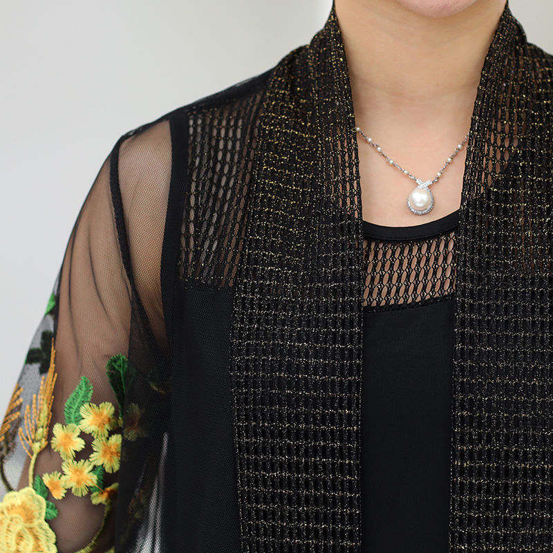 媳妇个子矮,不敢买长裙,9月就穿“秋披肩”,时尚又显高